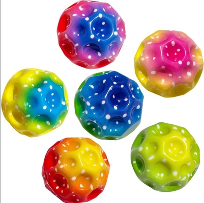 Multicolores Extremo Pu espuma de bolas de rebote alto Arco iris Luna de la pelota espacial para niños Juego