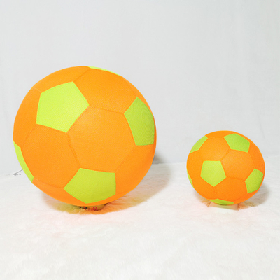Bola de juguete inflada ligera diseñada para la coordinación y el equilibrio de los niños pequeños