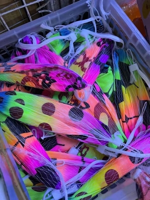Juego y diversión para adultos Bouncing 9 pulgadas de PVC de la pelota de playa con novedad de diseño de arco iris