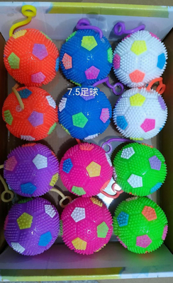 Descripción Bola LED de luz puntiaguda Multicolor intermitente Bola chillona