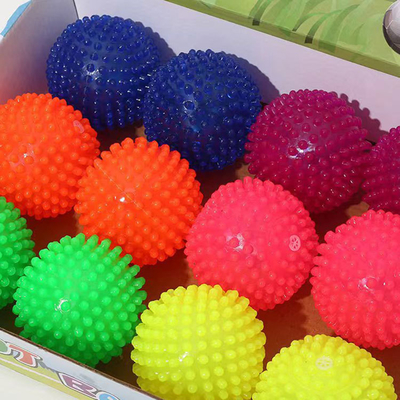 Descripción Bola LED de luz puntiaguda Multicolor intermitente Bola chillona