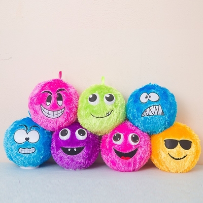 Bollos de juguete de pelo suave y peludo... y de mano.