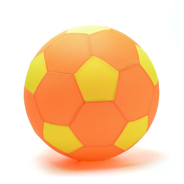 Colorida bola de juguete de tela blanda para niños malla de tela de fútbol OEM ODM